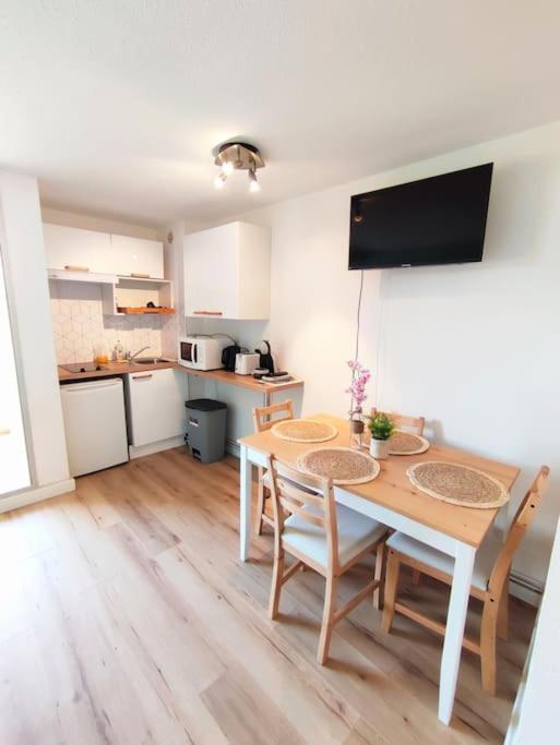 L'Escapade : Charmant T2 -Parking Gratuit, Piscine, Wifi, Clim Gruissan Exterior foto
